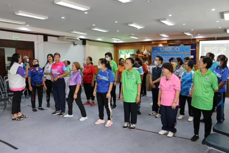 ศูนย์พัฒนาคุณภาพชีวิตและส่งเสริมอาชีพผู้สูงอายุตำบลหนองจะบก จัดโครงการส่งเสริมสุขภาพผู้สูงวัยใส่ใจคุณภาพชีวิตเชิงปฏิบัติการ สัปดาห์ที่ 3 กิจกรรมการดูแลสุขภาพให้ห่างไกลโรคซึมเศร้า