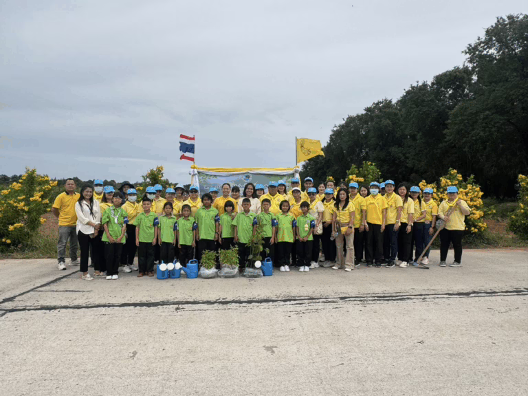 โครงการปลูกต้นไม้เพิ่มพื้นที่สีเขียวเฉลิมพระเกียรติฯ ประจำปีงบประมาณ พ.ศ.2568 ณ บริเวณริมถนนสองข้างทาง หมู่ที่ 3 บ้านถนนหัก